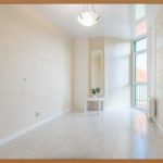 베란다 창문 청소, 깨끗함의 시작!