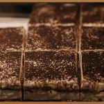 촉촉한 행복 레시피: 완벽한 케이크 시트 만들기