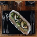 우리집 주방의 품격을 높이는 원목 4인 식탁 선택 가이드