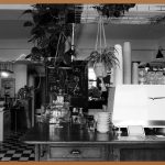 카페 분위기 완성! 감성 액자, 어디서부터 시작할까?