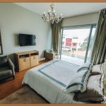 85인치 TV, 0원으로 거실을 극장으로!