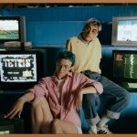 43인치 스마트 TV, 공짜로 즐기는 선명함!